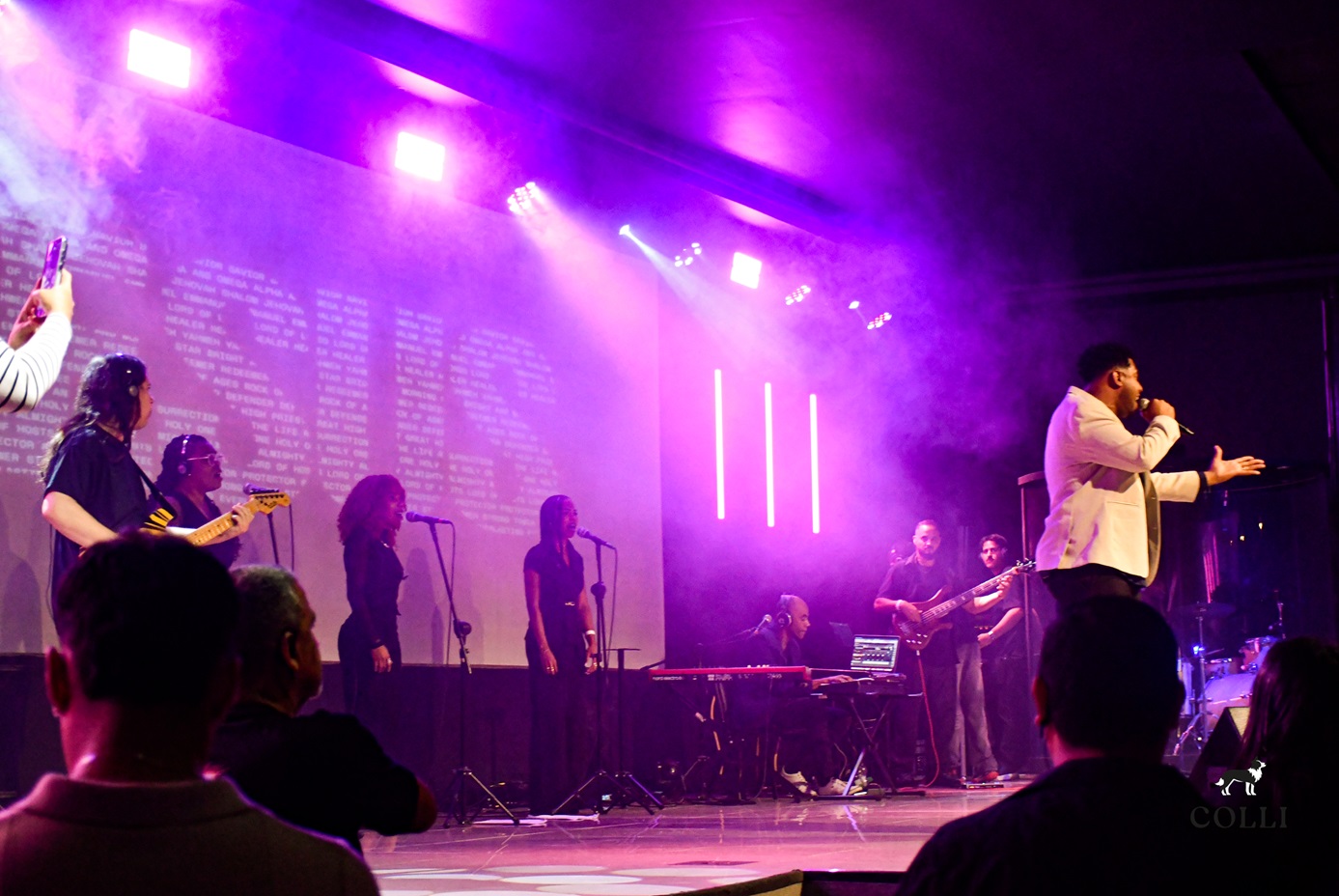 Gravação do DVD “JESUS”, de Carlos Alexandre, emociona público em Itapevi
